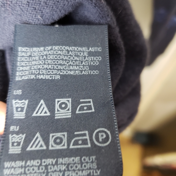 ๐ 3/$20 Tommy Hilifiger ๐ - Picture 6 of 6